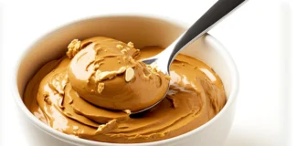 Cuillère de beurre de cacahuète : Combien de protéines ? Et combien de calories ?